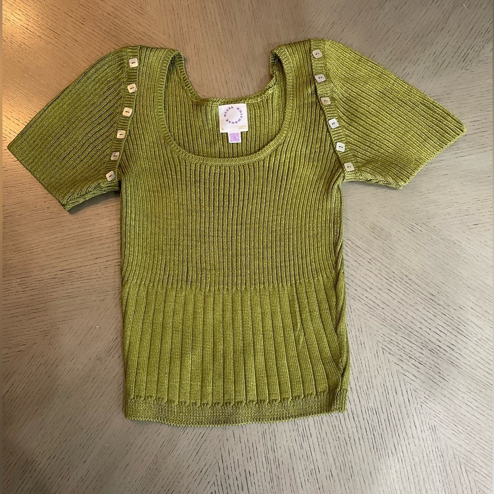 NIALL KNIT HOUSE Green  Short Sleeve SweaterTop with Button Accents size M